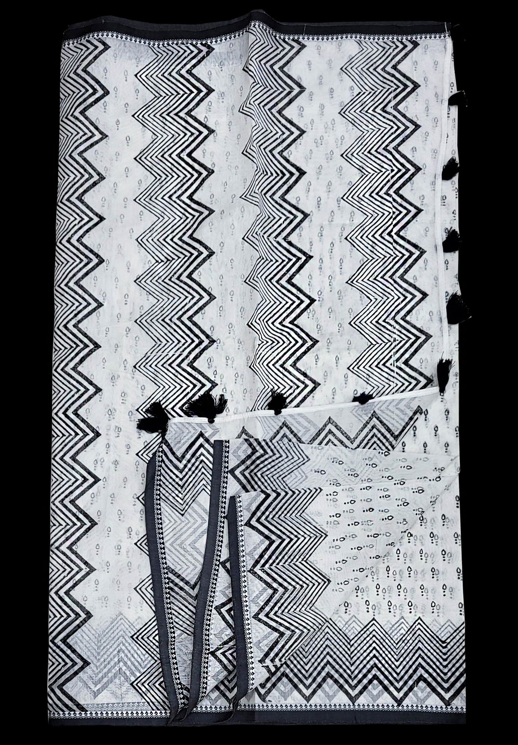 Block Print Half Silk Saree without Blouse Pcs with Tassel.30 % off