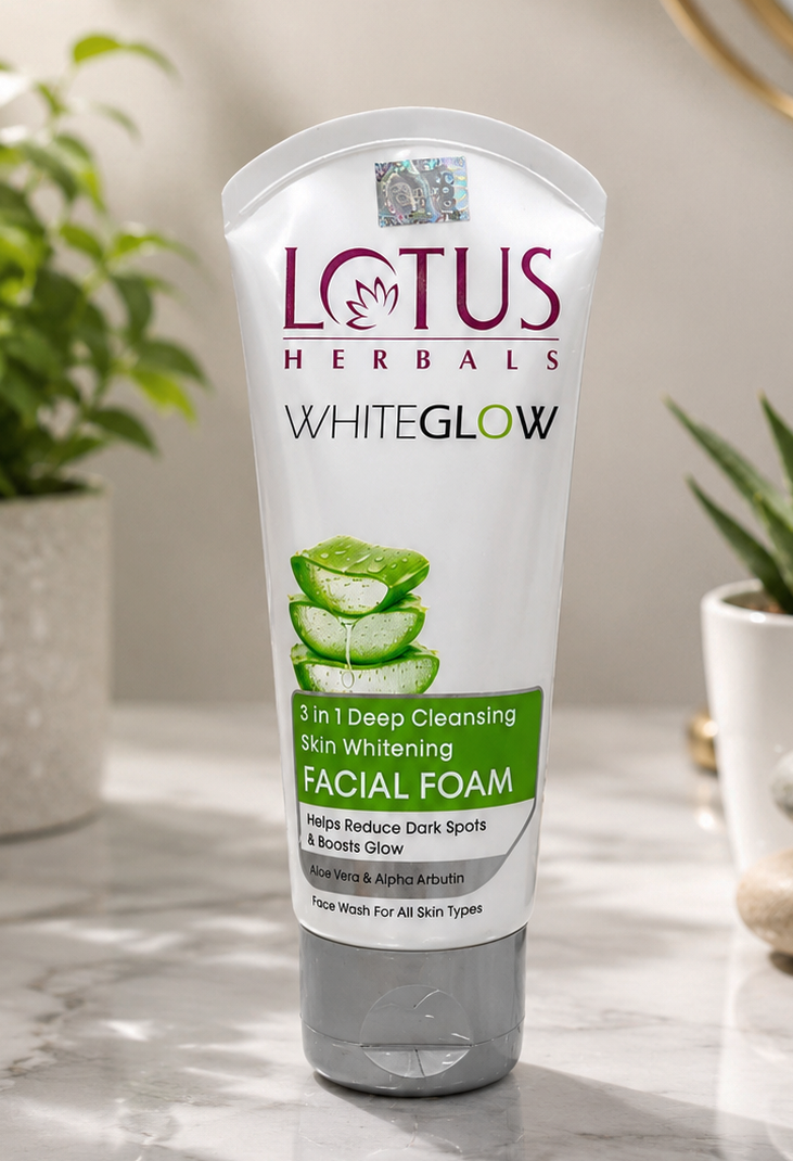 LOTUS Herbals White Glow Facial Foam 100g. Made in India