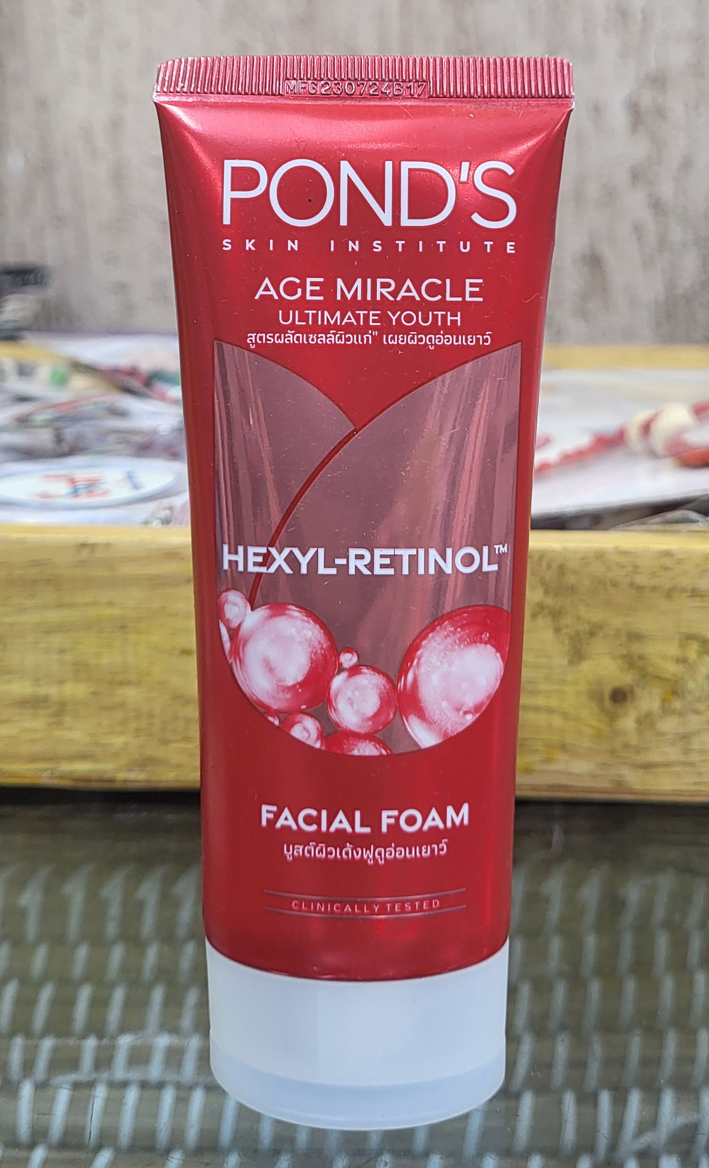PONDS Age Miracle 90g .(Exp 12/6/27)Country of Origin