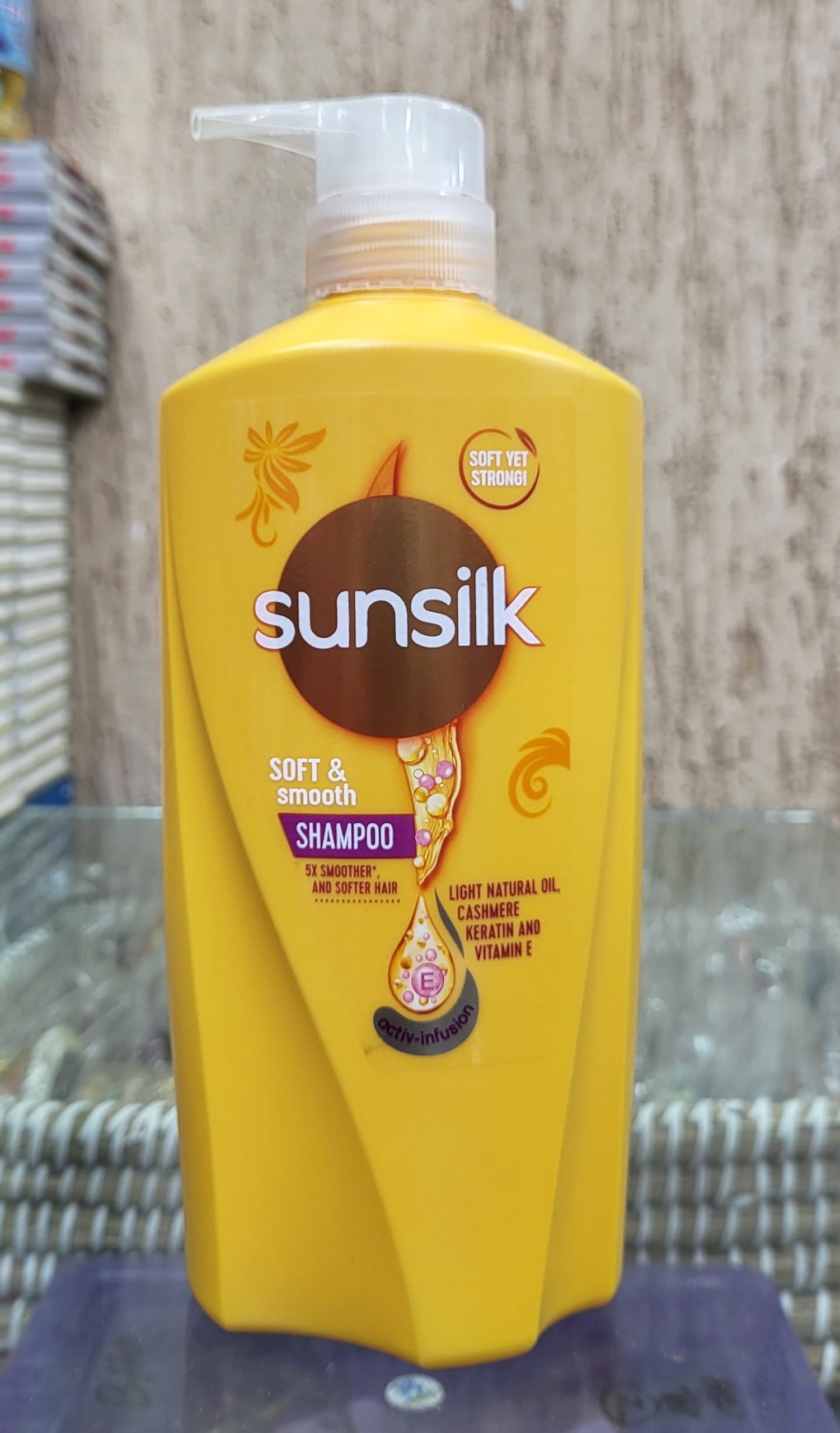 Sunsilk soft & smooth shampoo 625 ml (Exp 2/8/28)Manufactured in Thailnad