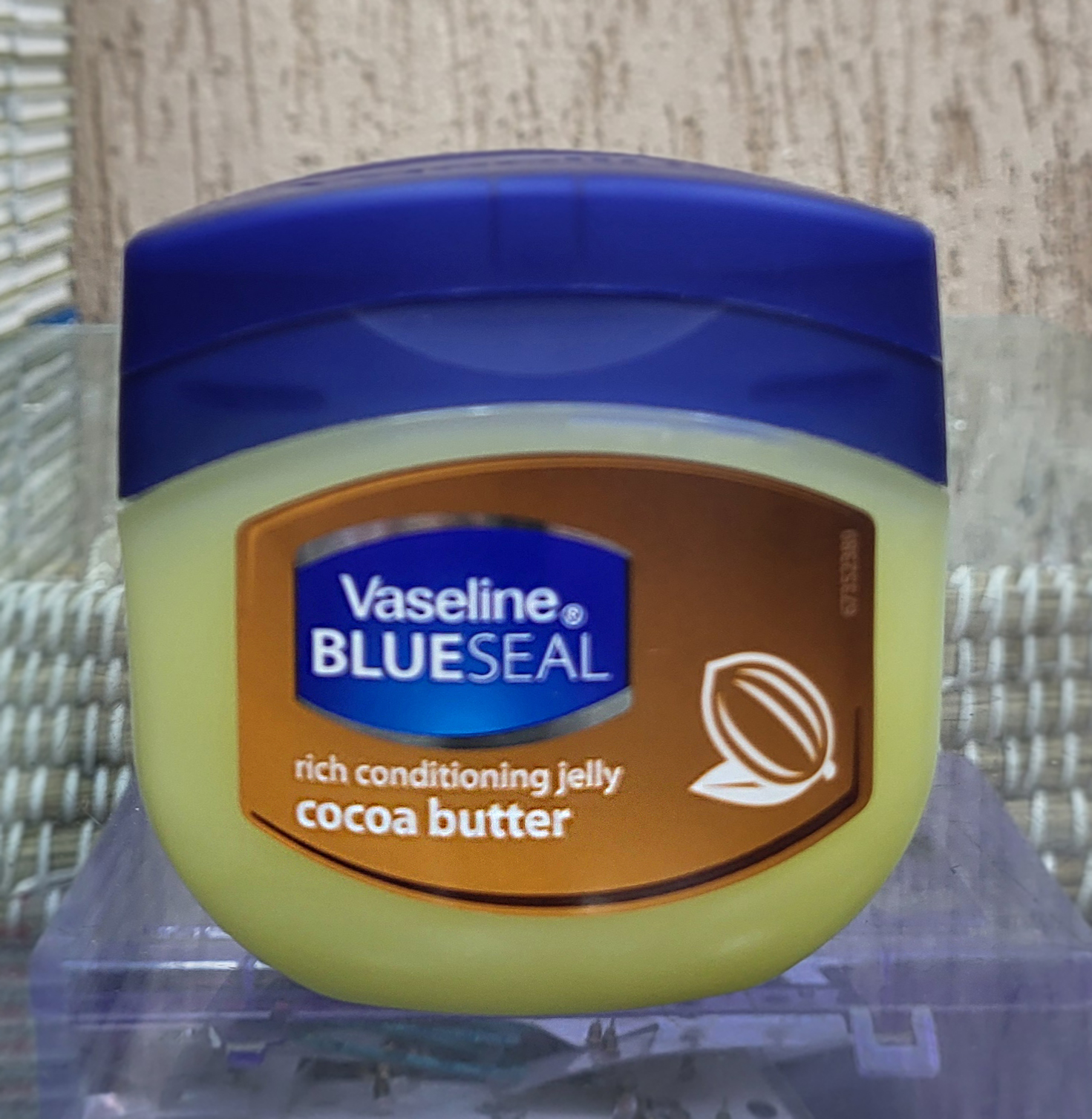 Vaseline Blueseal rich conditioning jellyCocoa butter 250 ml (10/28)Manufactured by South Africa